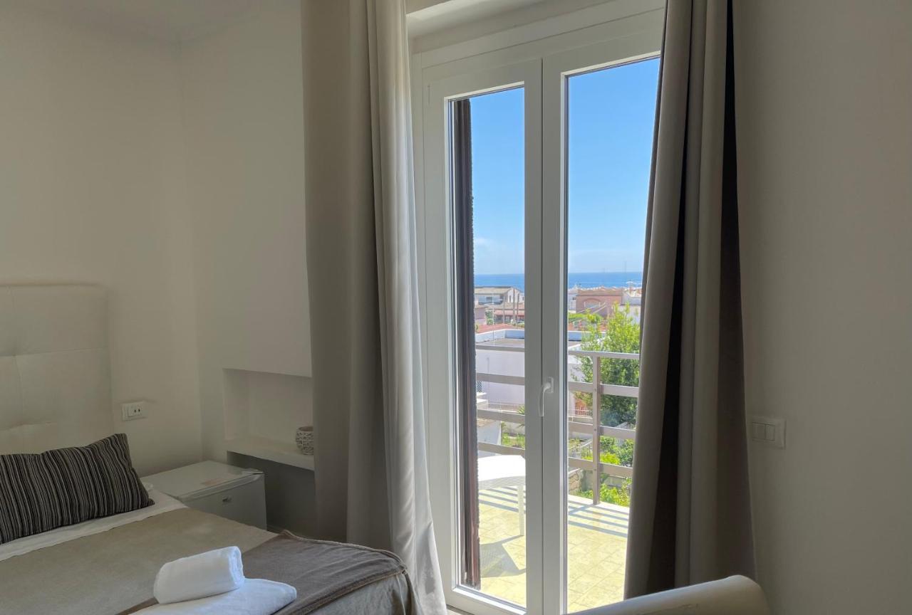 Charme Rooms Taranto Exterior photo
