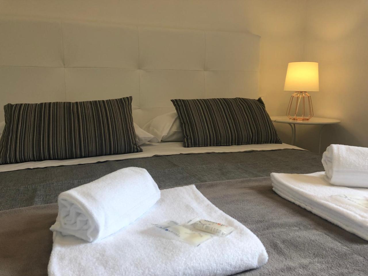 Charme Rooms Taranto Exterior photo